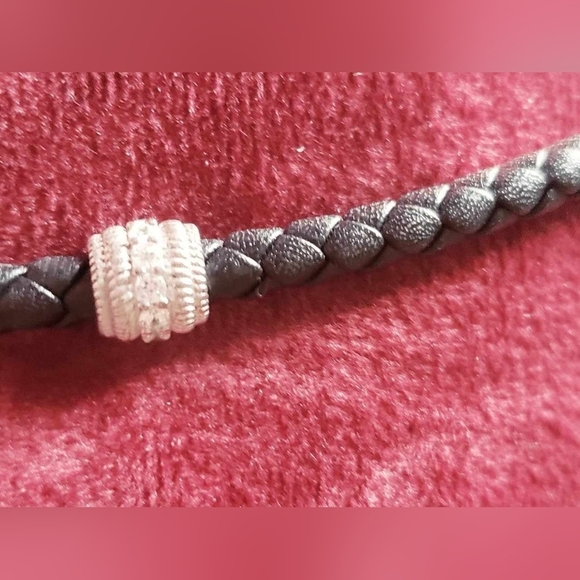 Judith Ripka 925 silver, Leather Verona Rope w/ Rare Fleur de Lis Charm - Picture 8 of 16